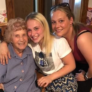 Meet your Posher, Melanie